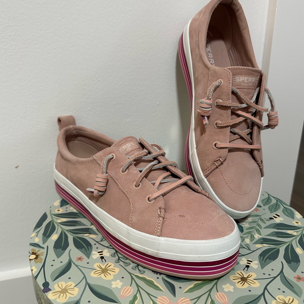 Sperry Women's Pink Suede Sneakers